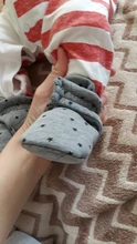 Zapatos medias para bebé recién nacido con estampado de estrellas, botines para niño y niña pequeños, botines de algodón suaves antideslizantes, zapatos cálidos para cuna infantil