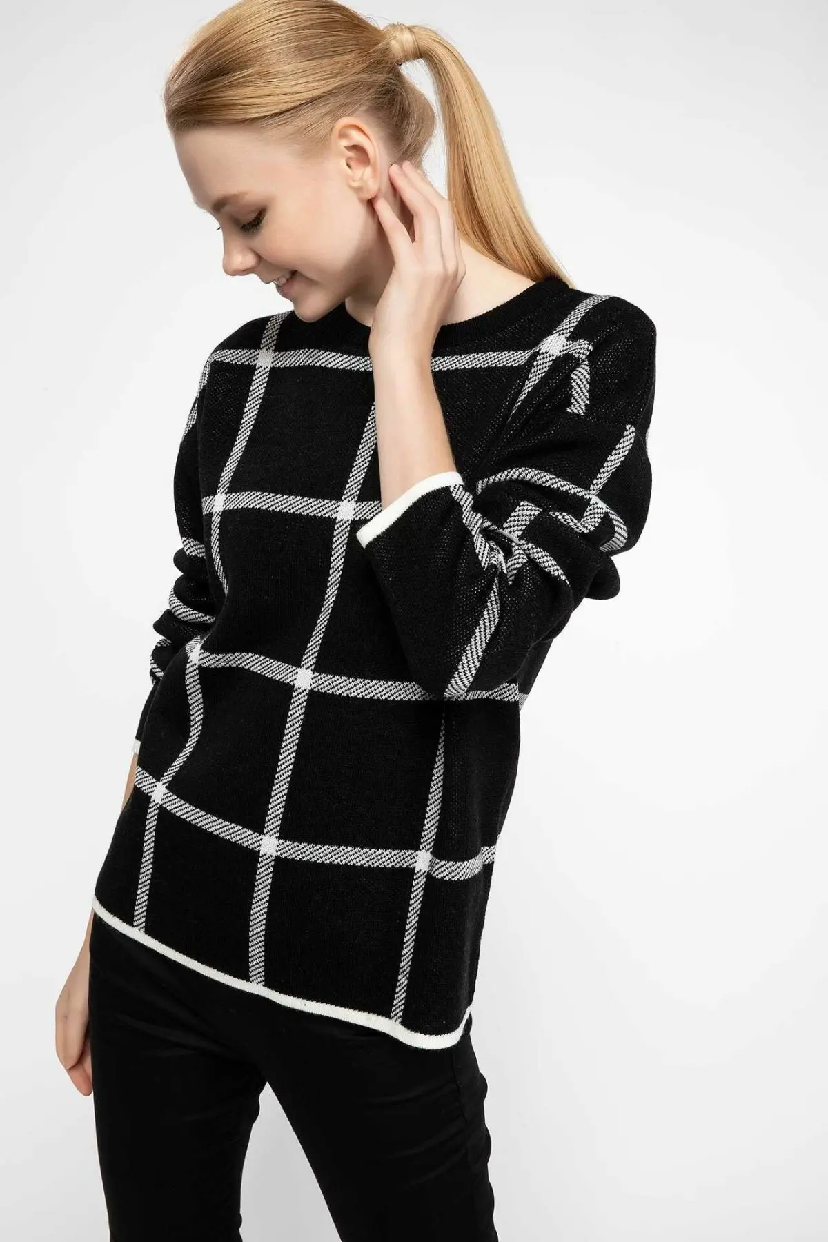 DeFacto Women Fashion Loose Plaid O-neck Knitted Pullovers Casual Long Sleeves Women Tops Autumn New-J2770AZ18WN