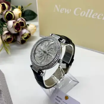 

Женские часы со стразами/ Качественные материалы/ Универсальный дизайн