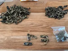 KAK-cerrojo de candado de hierro y bronce antiguo, 12 uds., 34x28mm, cerradura de gancho para Mini joyería, caja de madera con tornillos, Hardware para muebles