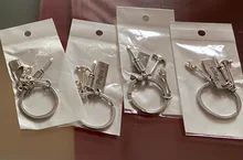 Llavero con diseño de letras de papá, destornillador de martillo creativo, llavero de llave inglesa, decoración de bolso, colgante con borla, regalos para el Día del Padre