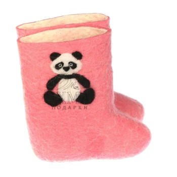 

Women's felt boots multi-color.