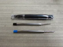 Mini Bolígrafo De metal de lujo con 2 recambios, bolígrafo portátil de 0,7mm con tinta azul y negra