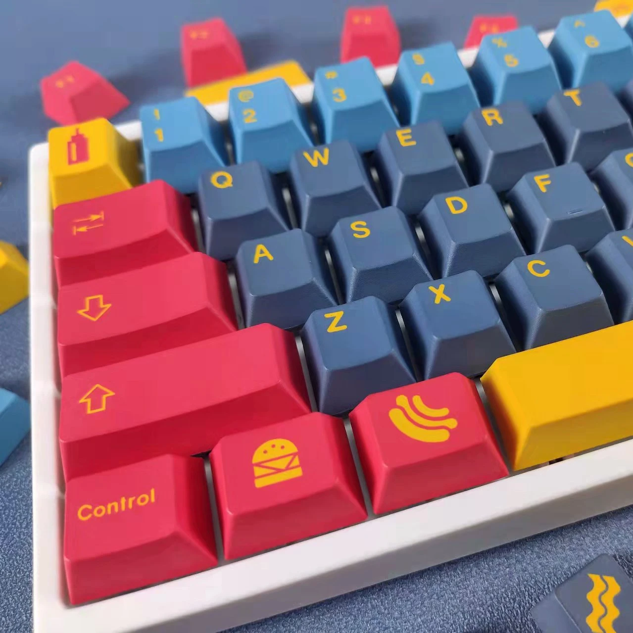 最新モデルが入荷 GMK DINER キーキャップ - PC周辺機器