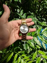 CURREN reloj de oro de las mujeres relojes de señoras creativa de las mujeres relojes de pulsera mujer reloj Relogio femenino Montre Femme