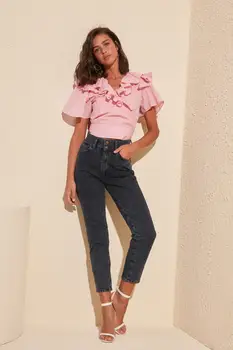 

Trendyol Button Detail Super High Waist Mom Jeans TWOSS20JE0187