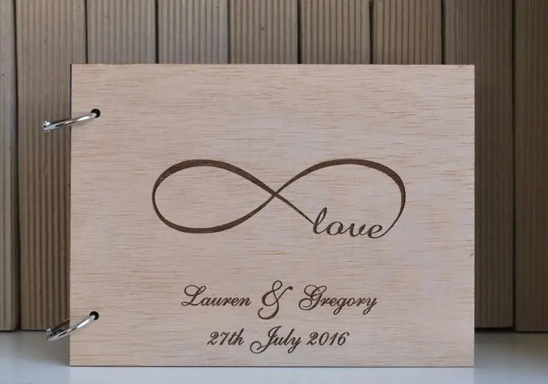 無限大ゲストブック、夫妻ゲストブック、木材パーソナライズ写真アルバム、木材刻まゲストブック、記念日のギフト署名ゲストブック