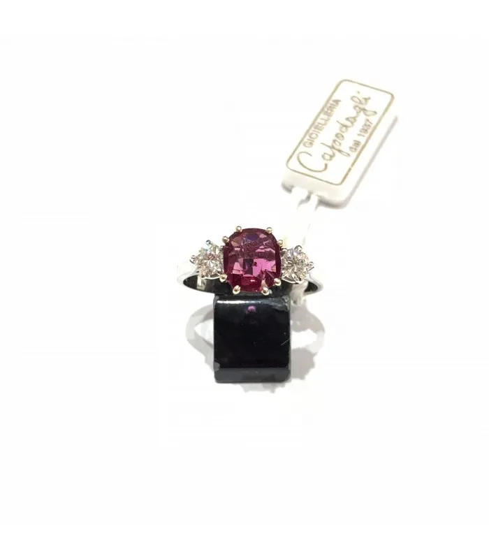Кольцо CAPODAGLI из белого золота Рубин тайский 1, 24CT и бриллианты
