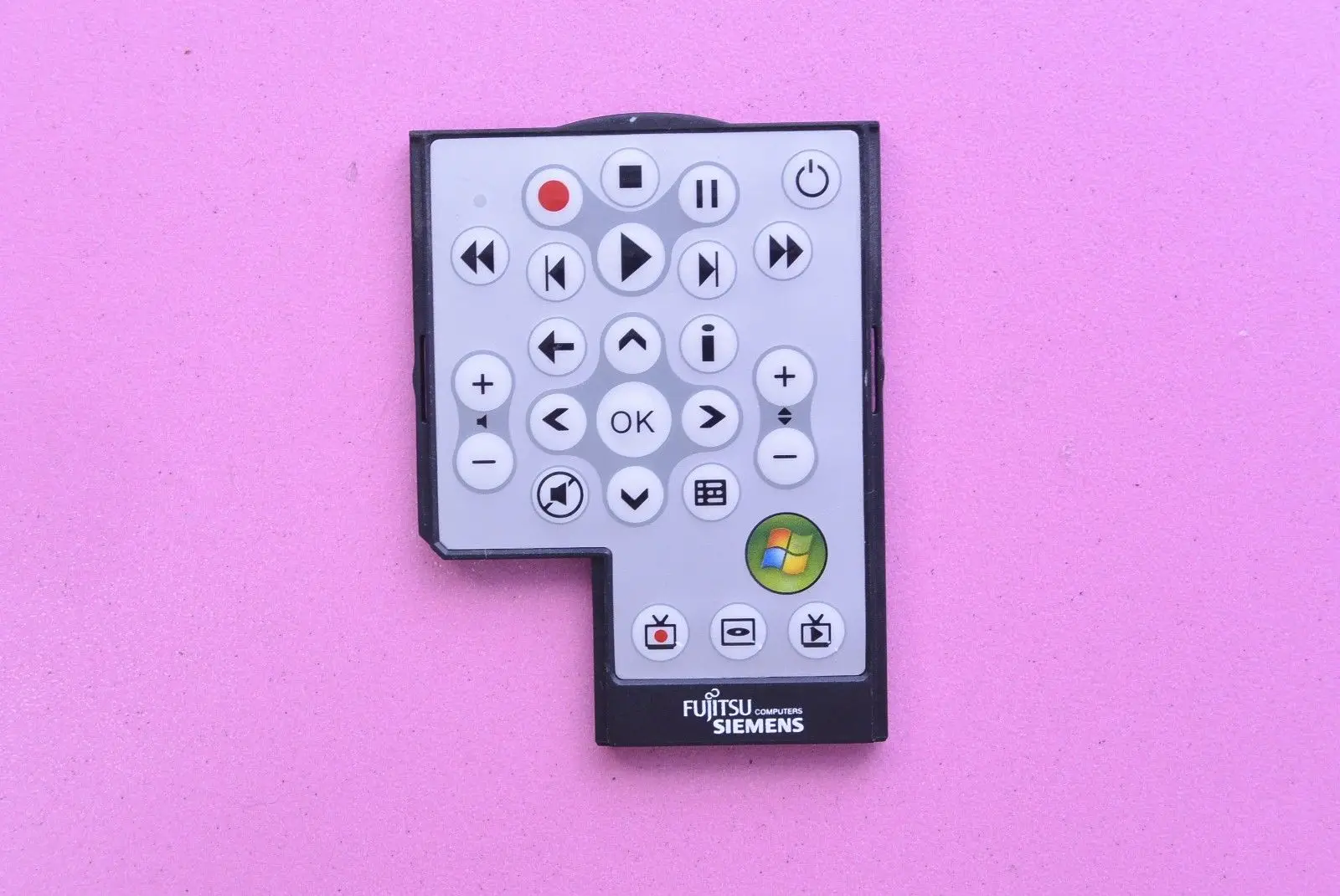 Fujitsu amilo xa2528 xa1526 xa2529 PCMCIA дистанционый remote control rc110 | Электроника