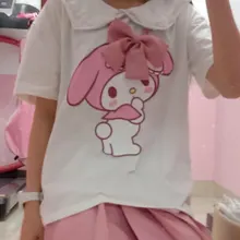 Camiseta japonesa de manga corta con estampado de dibujos animados para mujer, blusa rosa con cuello de muñeca, playera holgada suave para chica
