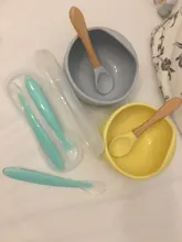 2 unids/lote bebé de calidad alimentaria cuchara caja de almacenamiento de la caja de soporte para bebé de silicona cuchara de viaje de almacenamiento transparente caja