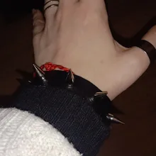 Pulsera gótica negra Punk para mujer, remache de punta cónica, brazalete de cuero negro, talla grande, Unisex
