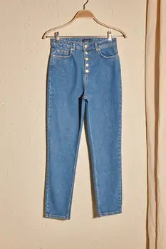 

Trendyol Blue Front Button High Waist Mom Jeans TWOSS20JE0484