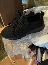 Zapatillas ligeras para correr para hombre, deportivas de estilo casual y cómodo, sneakers transpirables antideslizantes resistentes al desgaste para caminar al aire libre, gran oferta