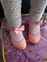 2020 nueva gran oferta zapatos de baile de cuero de princesa zapatos de fiesta de arco de color rojo sólido brillante zapatos de moda de tacón alto para niños