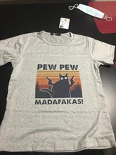 Camiseta de gran tamaño para mujer, playera con estampado divertido de Pew, Madafakas, Gato Negro asesino con pistola, Harajuku, Halloween, color gris