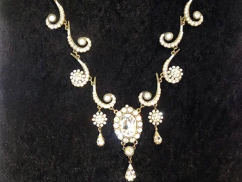 

Necklace Alanna 01
