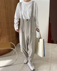 woman classic viscose trousers