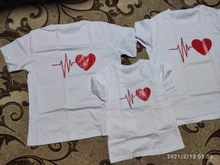 Ropa a juego para madre e hija, Camiseta con estampado divertido de amor rojo para madres y tops para hijas