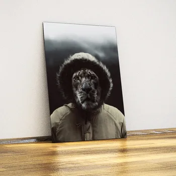 

Lion-Decorative Metal Table