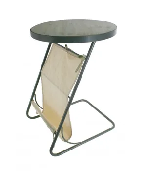 

Industrial table round with magazine rack fabric. Measurements: 64x Ø 45 cm.