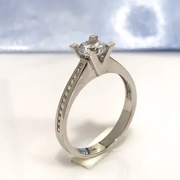 

White Gold 8 K Diamond Model Engagement Gold Ring