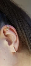 Pendientes de cartílago falso para mujer, aretes pequeños a la moda, Color dorado, sin piercing