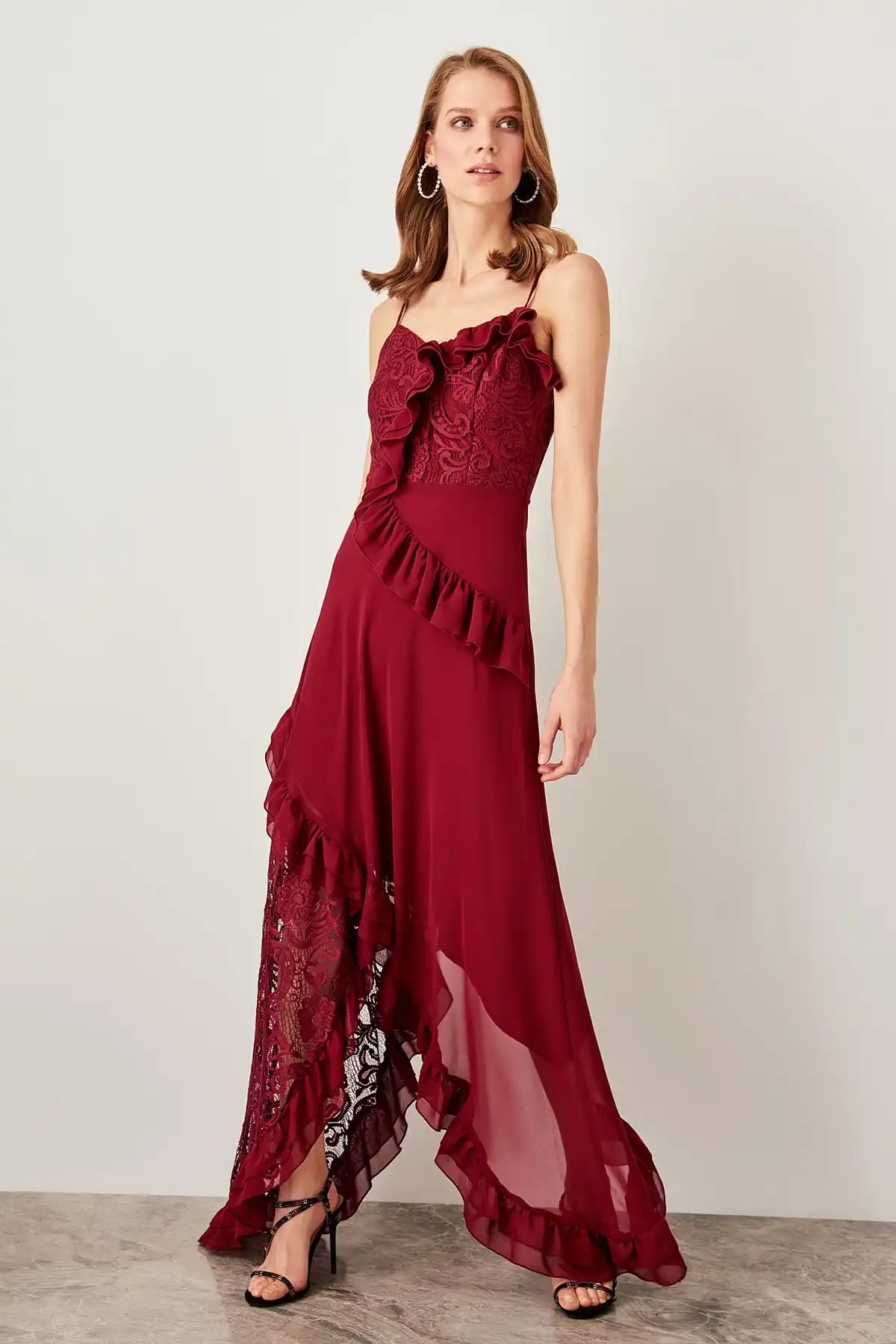 

Trendyol Asymmetrical Cut Dress TPRSS19UZ0054
