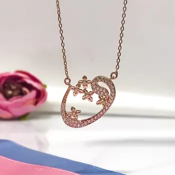 

New Special Quality Vav Letter Silver Necklace