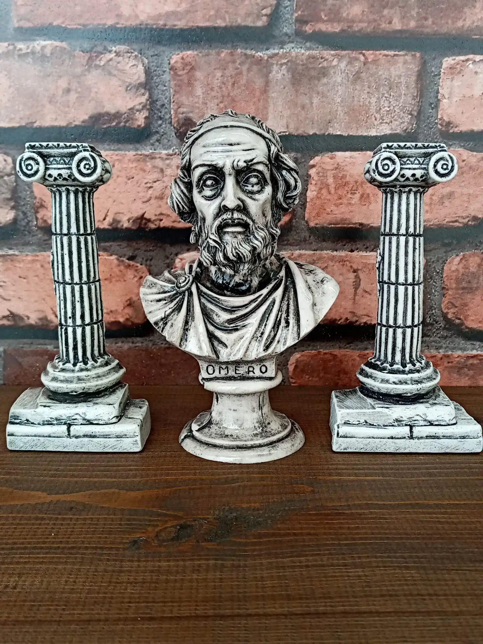 

Homer Statuette Ancient Column