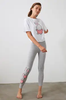 

Trendyol Rabbit Printed Knitted Pajamas Set THMAW21PT0192