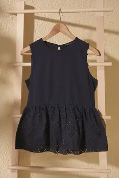 

Trendyol Embroideries Detailed Knitted Blouse TWOSS20BZ1167