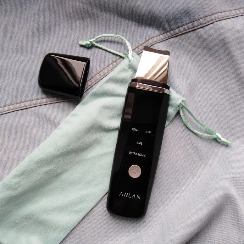 Отзыв о товаре ANLAN Ультразвуковой скрабер скруббер, ионная лопатка для чистки лица, пилинг, лифтинг для лица, удаление угрей, терапия красным светом для удаления черных точек blackhead remover узи чистка ультразвуковая чистка лица от пользователя L***o