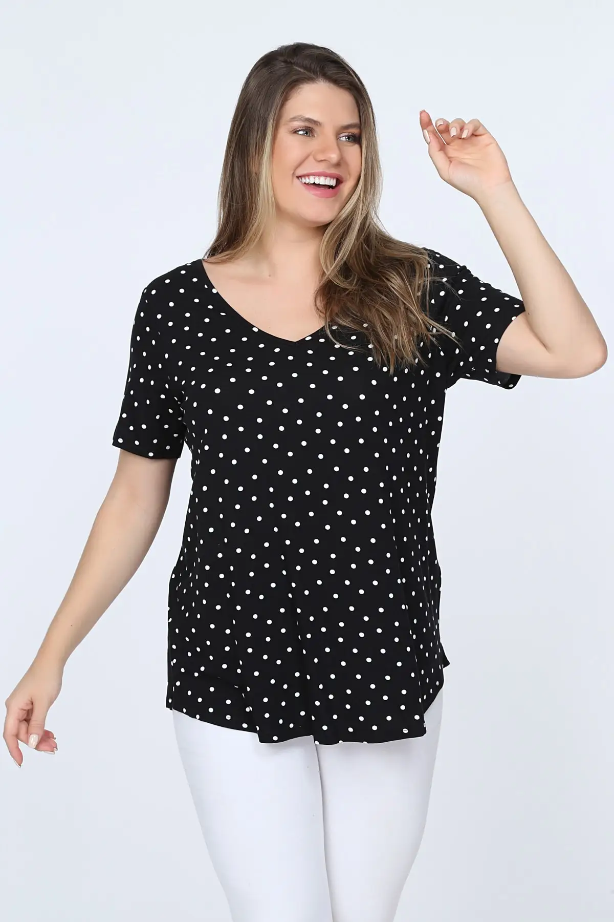 

Big Free Women Black Polka Dot Pattern V Collar Blouse TB20KB451635