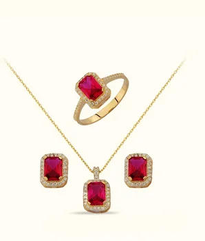 

Red Color Cubic Zirconia Set 02-550-TK0007B