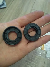 Covered Oil-Seal Shaft Garter-Spring Nitrile with Double-Lip Tc-20--25--27--28--30--32--35--36--40--42--47--50--52--62--4/5/6-/..
