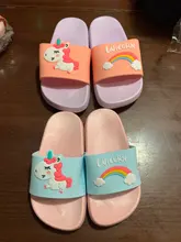 Zapatillas de unicornio arcoíris para niños y niñas, zapatos de playa, pantuflas suaves para interiores