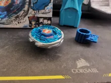 Takara tomy fusión de metales peonza beyblade juguetes BB28 BB43 BB47 BB70 BB88 BB99 BB105 Pegasis BB108 BB118 BB122 con lanzador