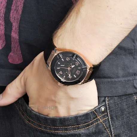 Часы Guess Мужская коллекция строгостью W0040G5