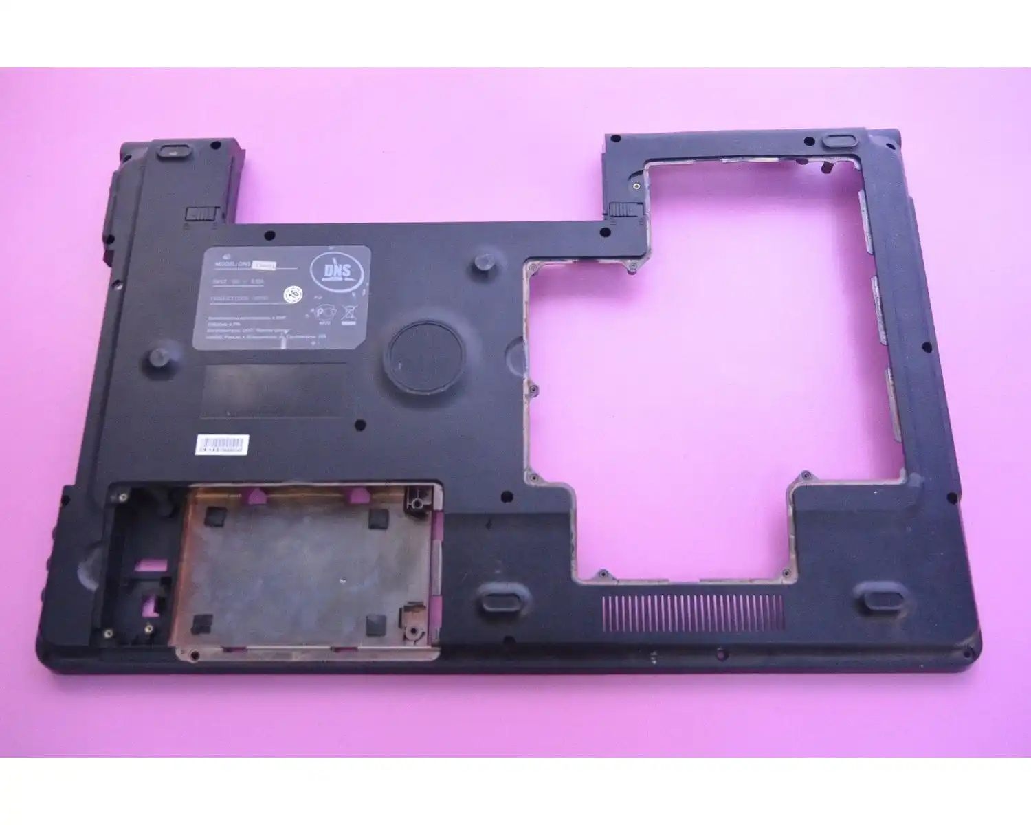 Medion Akoya P8614 MD 98470 18.4&quot нижняя часть корпуса 340826400013 | Компьютеры и офис