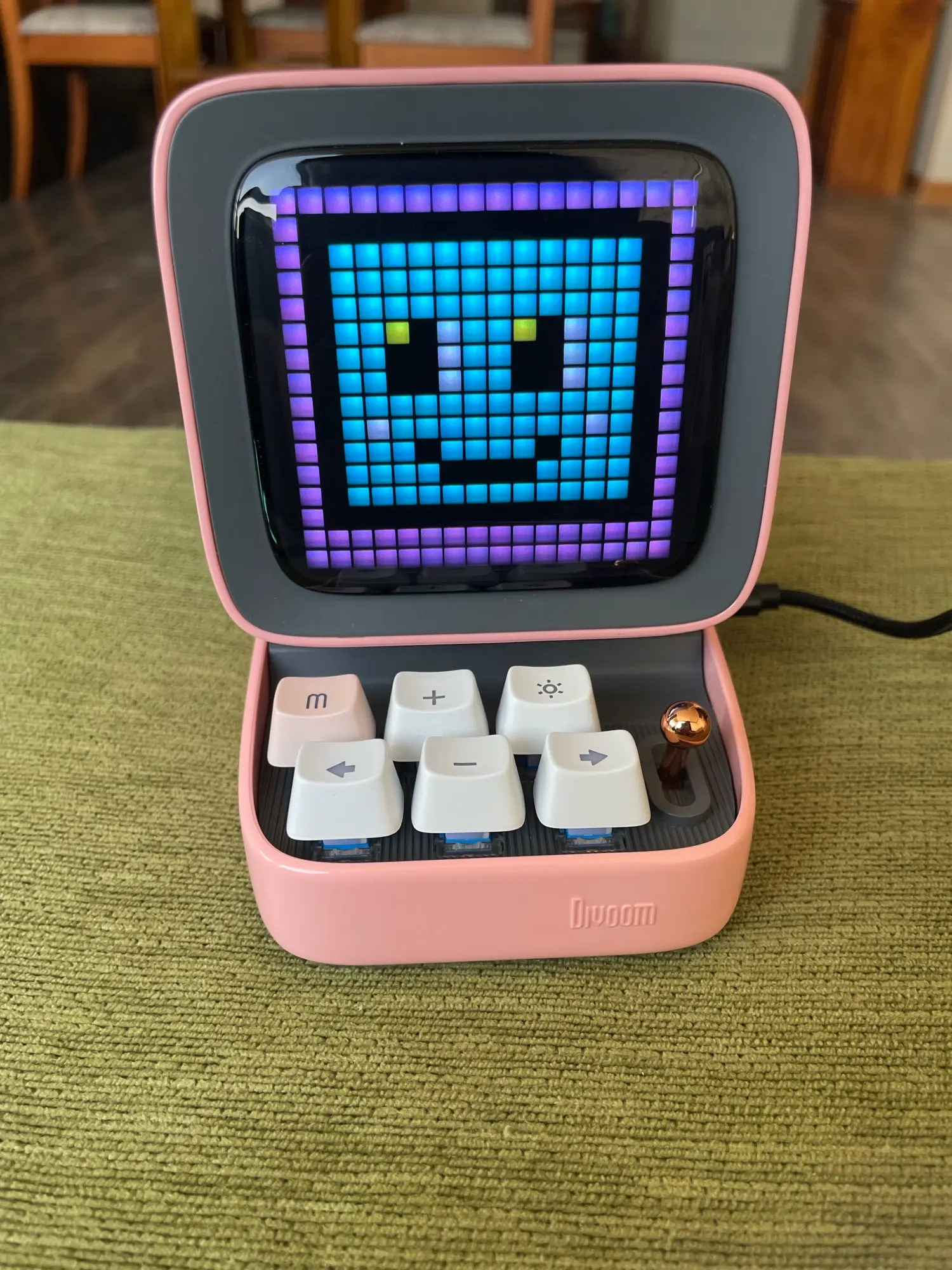 Divoom Ditoo-plus Retro Pixel Art 
