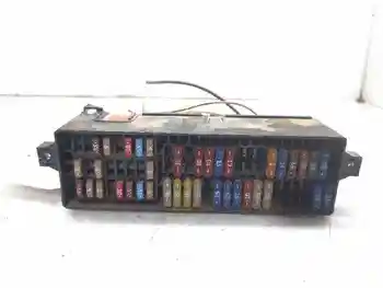 

5J0937615C RELES box/SKODA FABIA fuses (5J2)