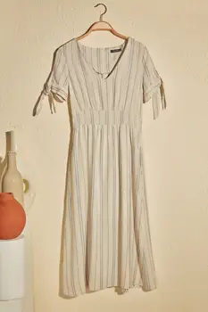 

Trendyol Striped Pocket Detail Dress TWOSS20EL2740