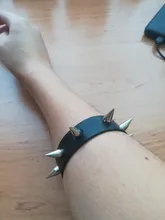 Pulsera gótica negra Punk para mujer, remache de punta cónica, brazalete de cuero negro, talla grande, Unisex