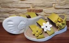 Sandalias de tacto suave para niña, calzado de gladiador con flores para niño, chanclas florales para niña, zapatos de princesa