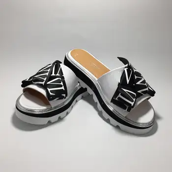 

Women Famous Brand Platform Slippers Spring Summer Fashion Flip Flops Lightweight Comfy Sandals Genuine Leather Valentin Shoes