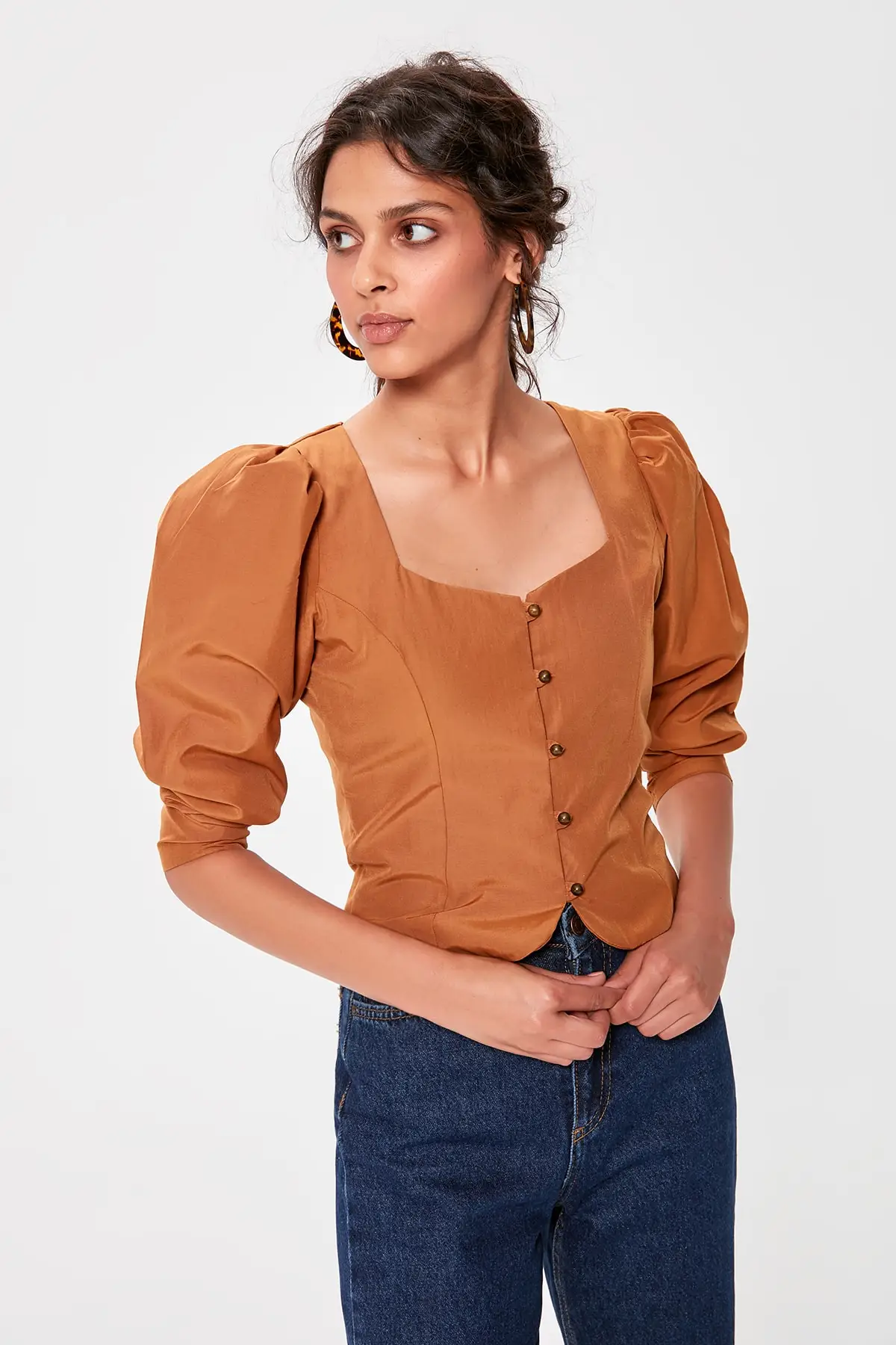 Trendyol верблюжьи бусины детальные Bluz TWOAW20BZ0465 |