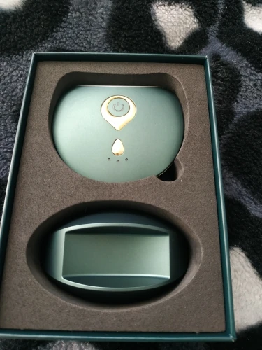 Отзыв о товаре Массажер для шеи OKACHI GLIYA, 2021 г., для массажа лица, разглаживания и удаления морщин, вибрация, холодный и горячий компресс, светодиодная подсветка, EMS терапия от пользователя K***k