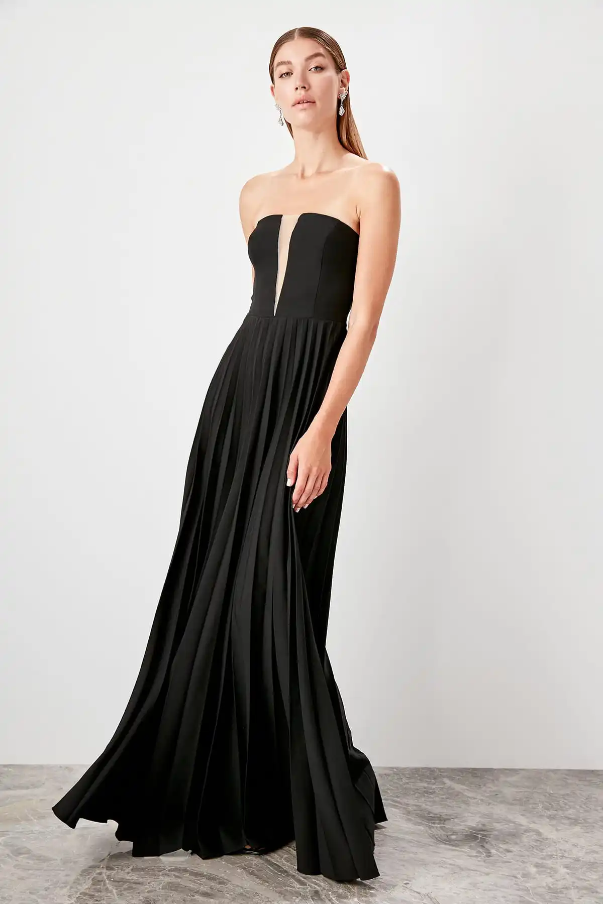 Вечернее платье Trendyol Pilise TPRSS19BB0542