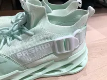 Zapatillas deportivas transpirables de malla para hombre y mujer, calzado ligero y suave y grueso con agujeros para parejas